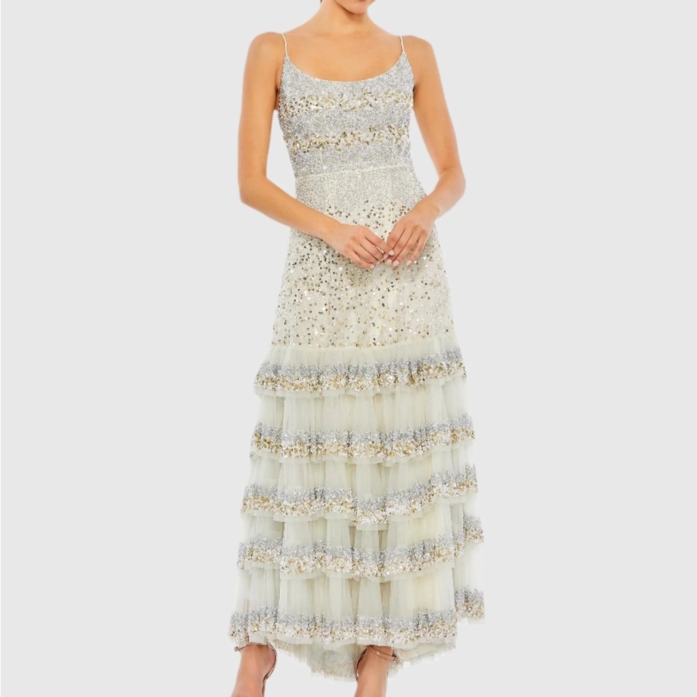 ✔️#31 BNWT MAC DUGGAL Light Gold Embellished Scoop Neck Tiered Gown 10883